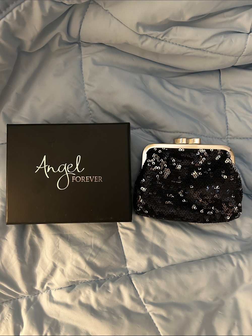 Victoria Secret “angel forever” Black Sequin Kiss-Lock coin purse “NWOT”